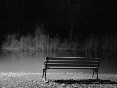 760px-lonely_bench.jpg