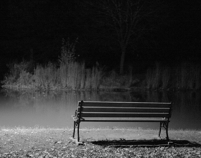 760px-lonely_bench.jpg