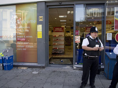 500px-2011_london_riots_looted_tesco_in_camden.jpg