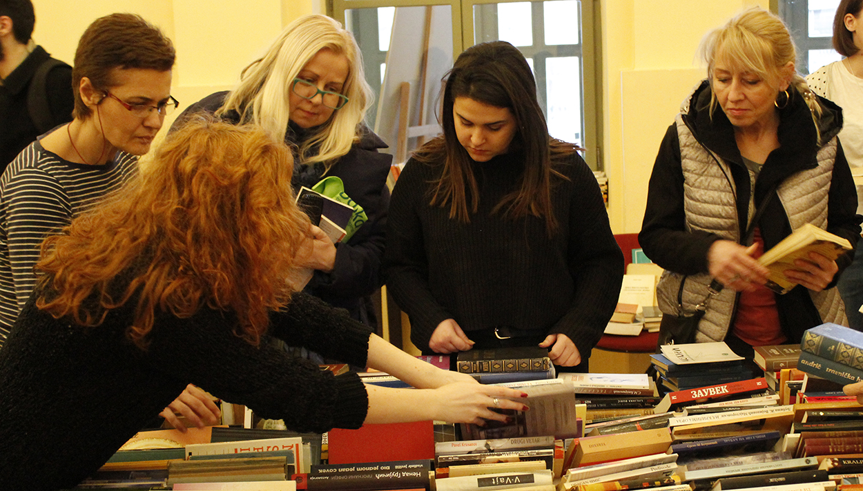 Book exchange event | Image by Miljana Kocić