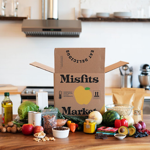 food waste: A box of recovered produce and pantry items from Misfits Market. Credit: Misfits Market