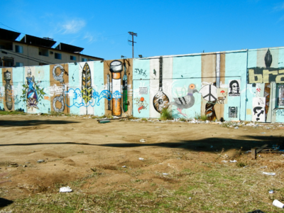 Vacant lot on the SW corner of Melrose Avenue and Sycamore Avenue. Credit: Los Angeles Love Affair